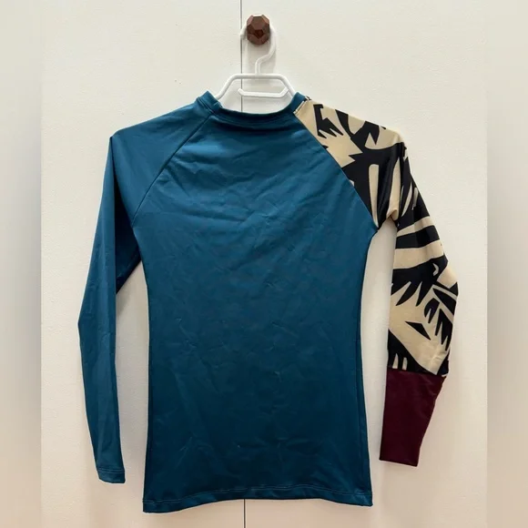 Seea Surf Rashguard - Picture 2 of 3